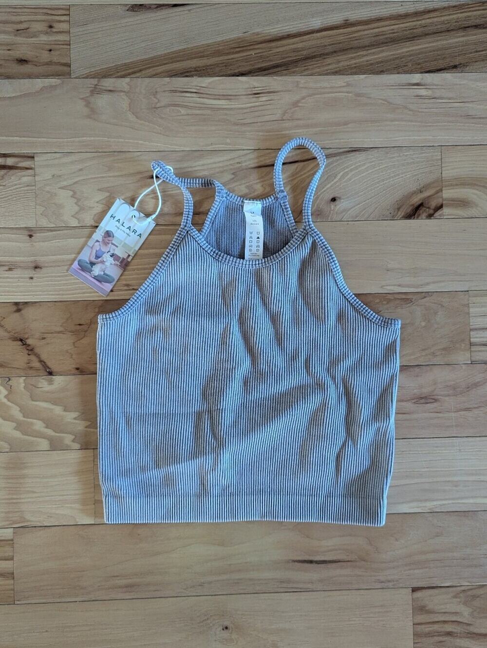 NWT Halara Cropped Tank In Size Medium